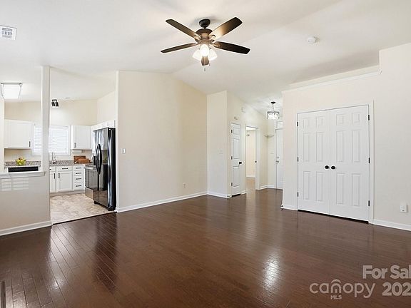 5th image of 10549 Glory Meadow Ct