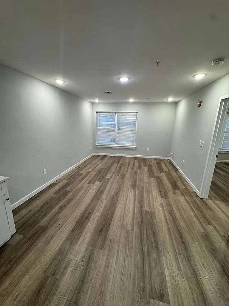 2 bed, $1,800 — Photo 4