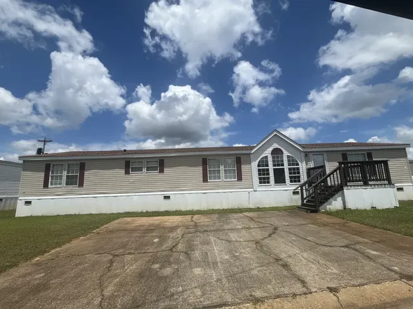 1057 Hunters Mountain Pkwy, Troy, AL