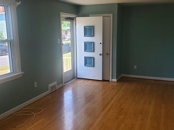 2nd image of 6808 Kensington Ave