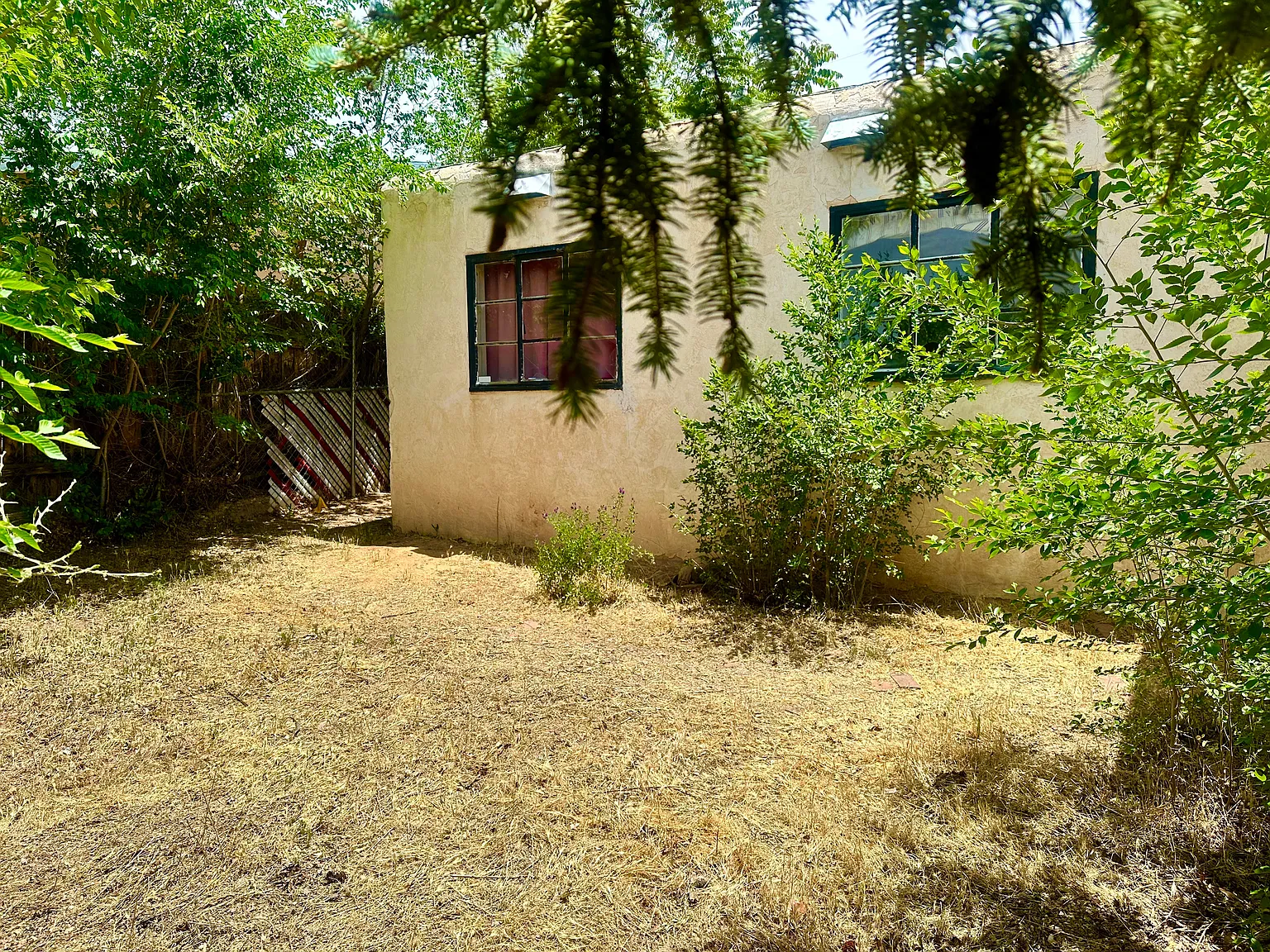 1011 Velarde Rd — Photo 4