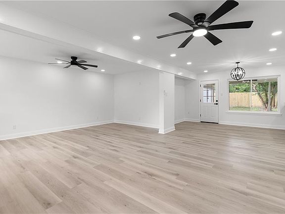 4th image of 4119 Copernicus St