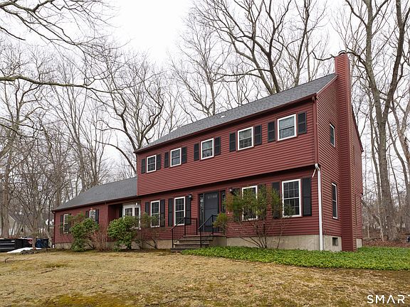 3rd image of 40 Deerfield Drive