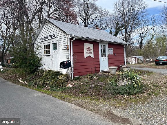 4th image of 10606 Oliver St