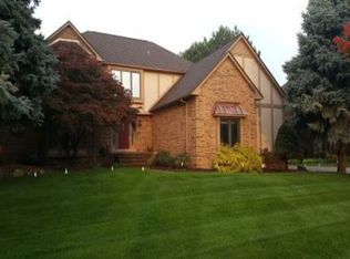 46745 Fields Dr, Shelby Township, MI 48315