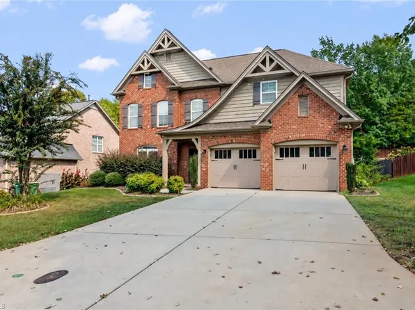 1249 Meadow Chase Dr, Lewisville, NC 27023