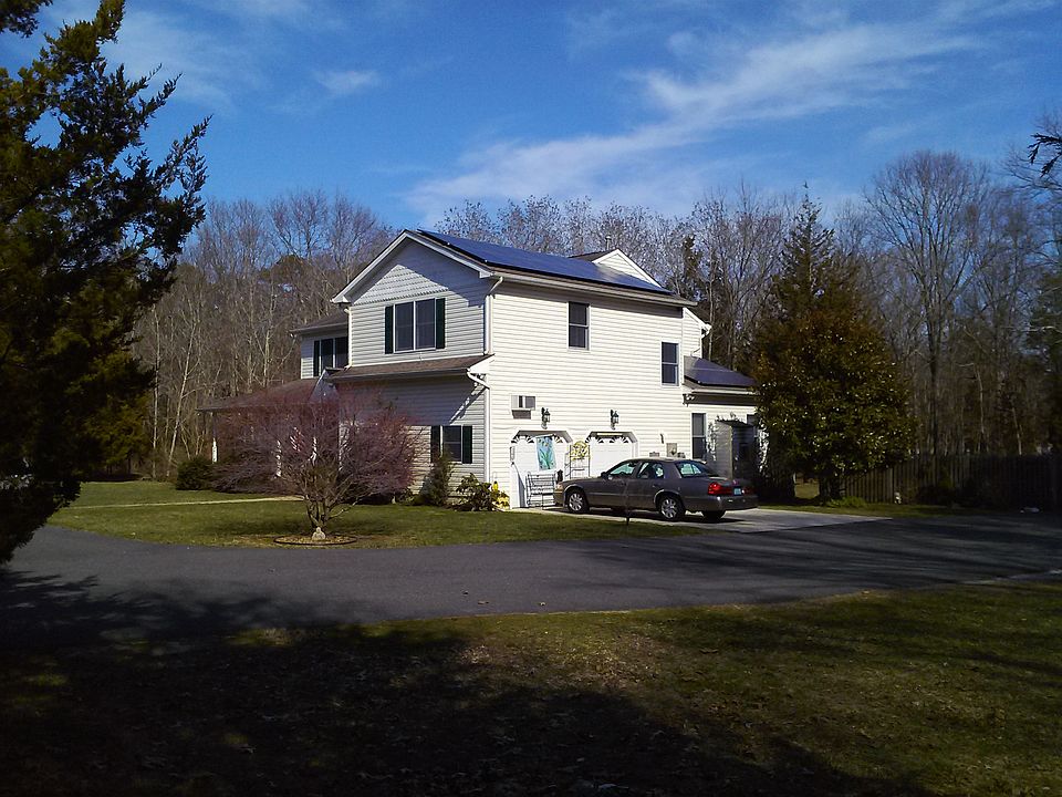 2nd image of 454A 8th Ave