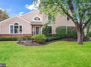 144 Pine Crest Ln, Lansdale, PA