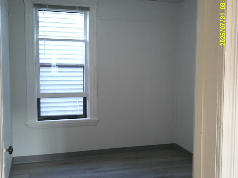 233 W Bluff St #B — Photo 5