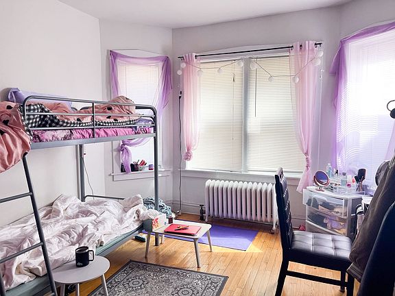 3rd image of 4440-4448 N Western Ave #4448-1B