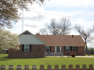 5560 Moon Lake Rd, Dundee, MS 38626