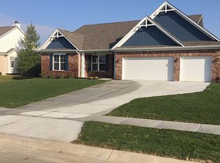 4674 W Waterway Dr, New Palestine, IN