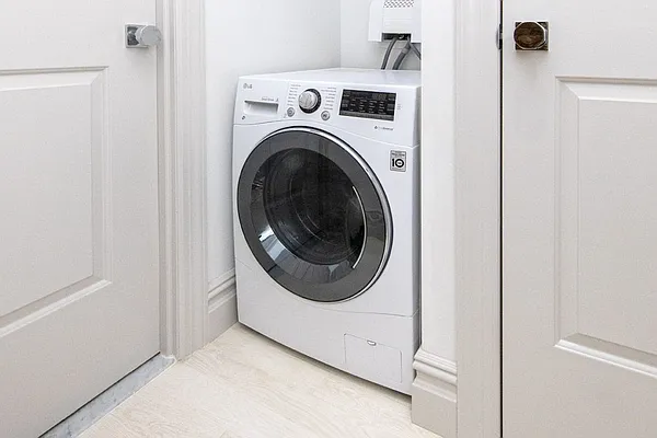 Rented by Voro New York | media 11