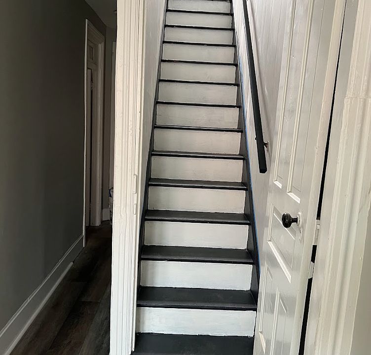 2nd image of 1207 Walnut St #2