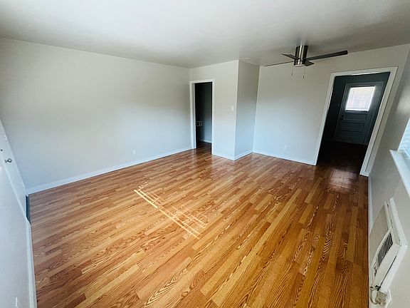 4th image of 4012 N Hall St APT A