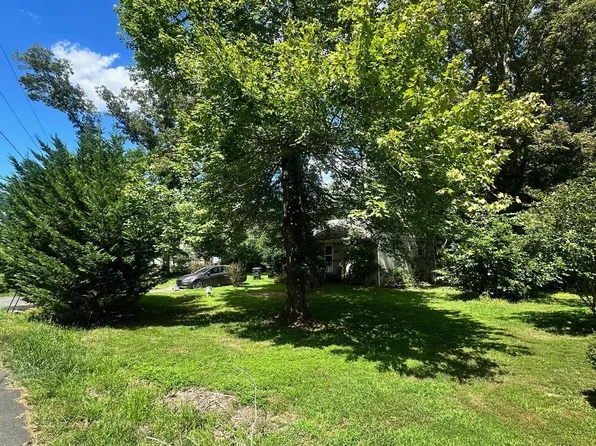 11904 Washington St, Fairfax, VA 22030