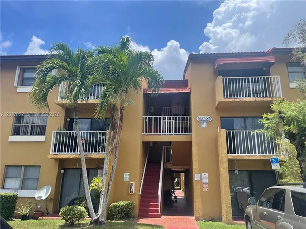 15610 SW 80th St #J-304, Miami, FL 33193