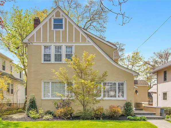 68 Chatsworth Avenue, Larchmont, NY 10538