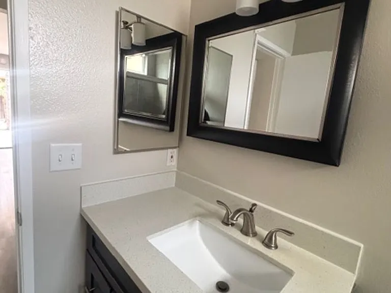 4560 North Ave — Photo 10