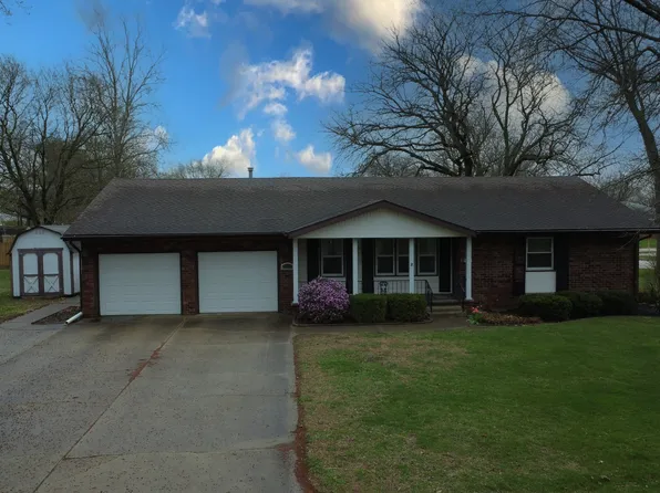 460 S Ralph St, Watseka, IL 60970