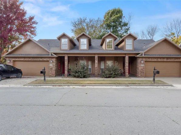 519-521 S Pierremont Dr, Fayetteville, AR 72701