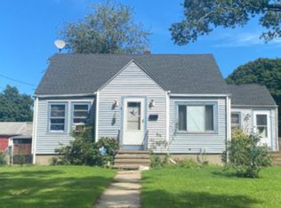60 Heath Ave, Warwick, RI 02888