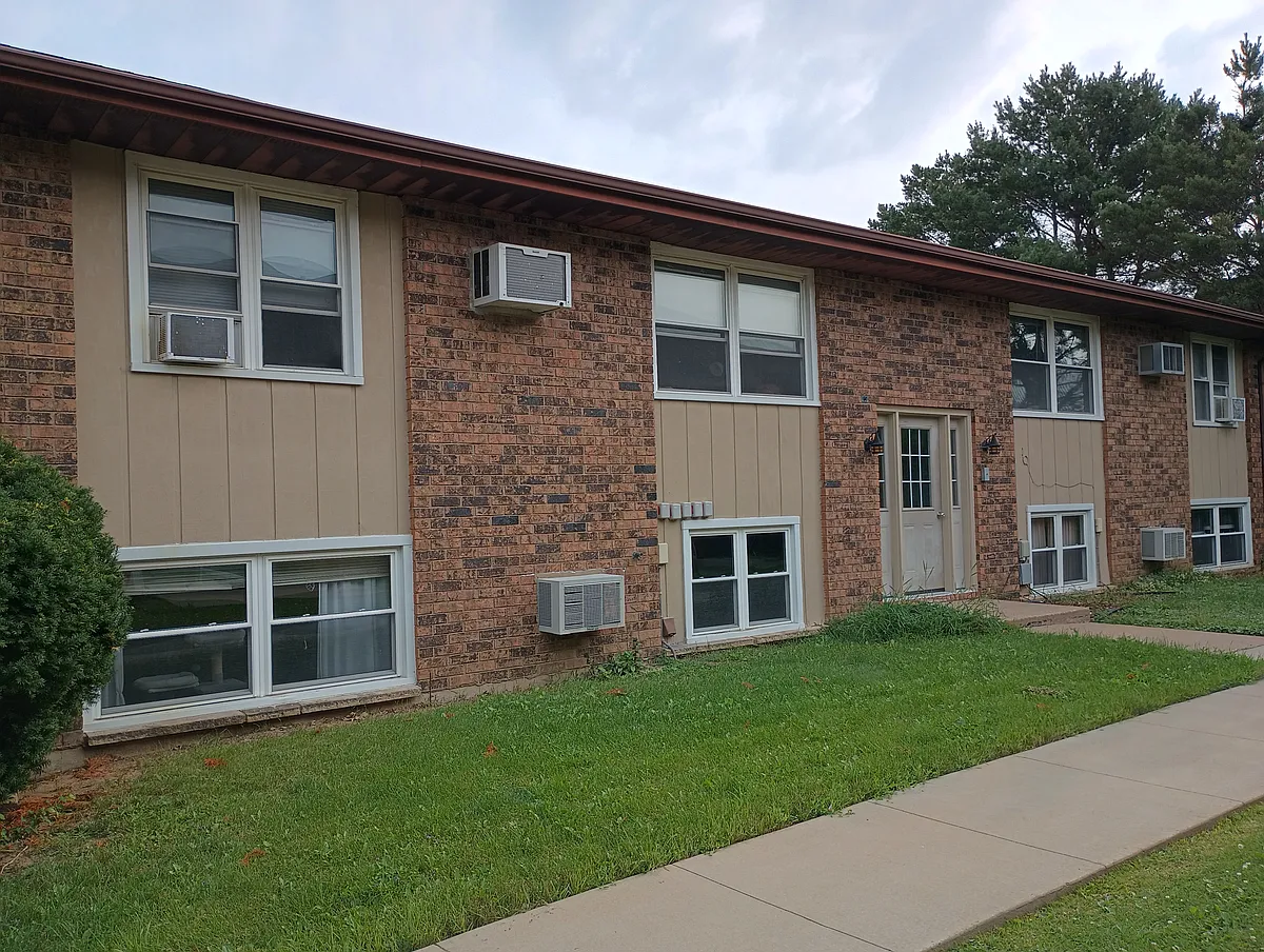 Building Photo - 2050 Pasadena Dr #3