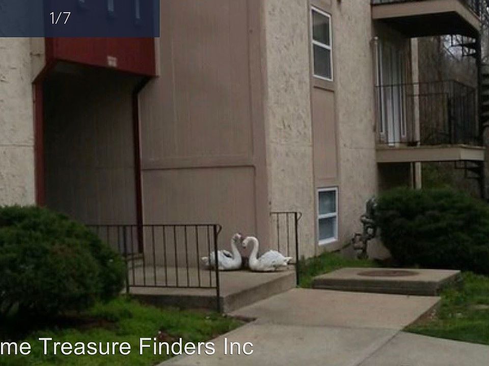 1st image of 3301 Wood Ave APT 04