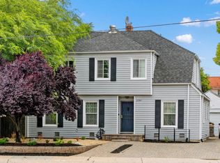 2741 Sutterville Rd, Sacramento, CA 95820