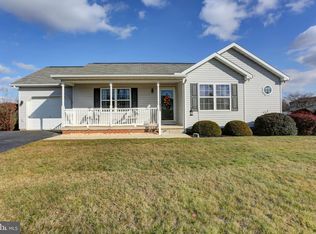 12125 Red Hawk Dr, Waynesboro, PA 17268