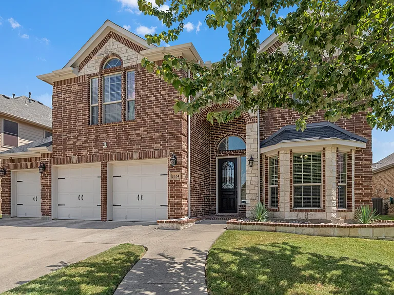 2624 Stable Door Ln — Photo 2