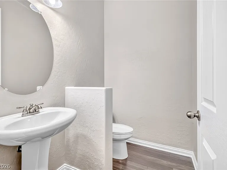 2852 Josephine Dr — Photo 34