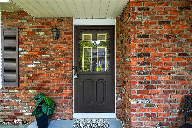 4th image of 43 Elwood Road