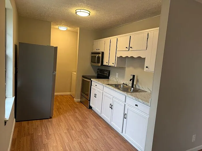 2618 Foster Ave #B — Photo 13
