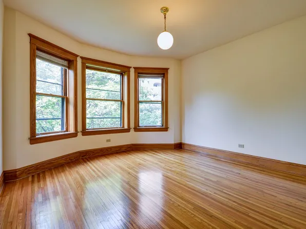 851 W Grace St, Chicago, IL