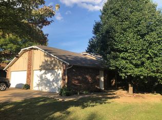 1212 Foltz Ln, Muskogee, OK 74403