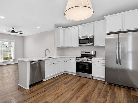 4th image of 1207 W 7th St #B