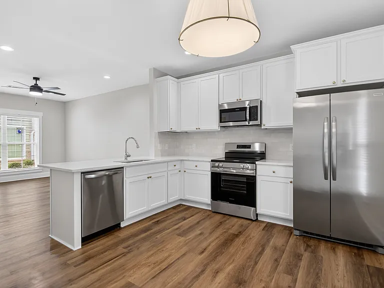 1207 W 7th St #D — Photo 3