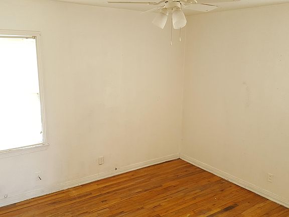4th image of 2756 Brentwood Dr