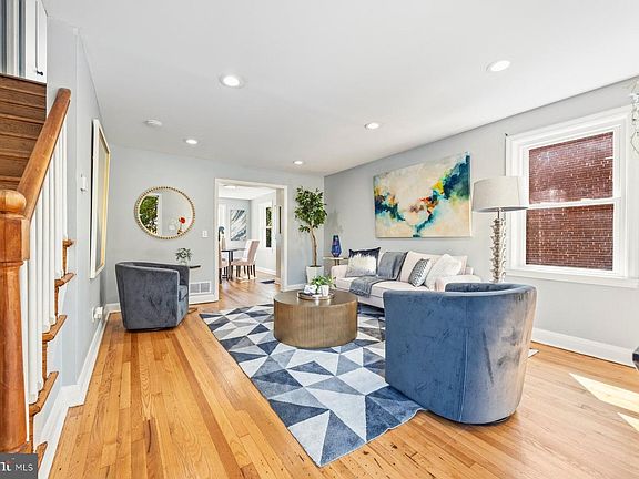 3rd image of 3839 Elmley Ave