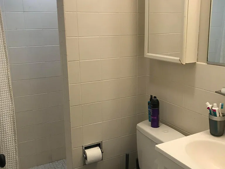 17 Russell St #6 — Photo 12