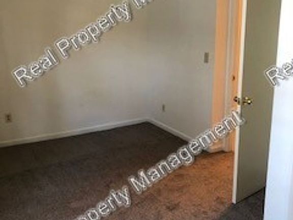 5th image of 409 Franklin St APT 1
