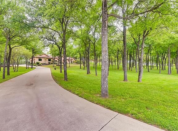4th image of 181 Sabine Dr
