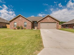 1302 Silver Oak St, Elkins, AR 72727