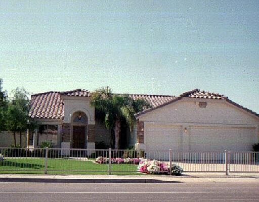 1st image of 8331 N MARYLAND Avenue