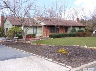 8 Zophar Mills Rd, Wading River, NY 11792