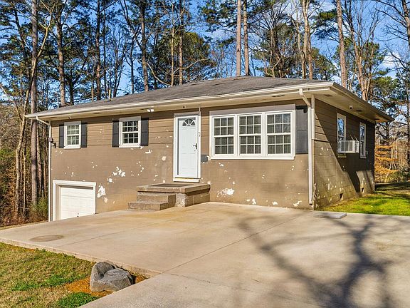 3rd image of 171 Keith St