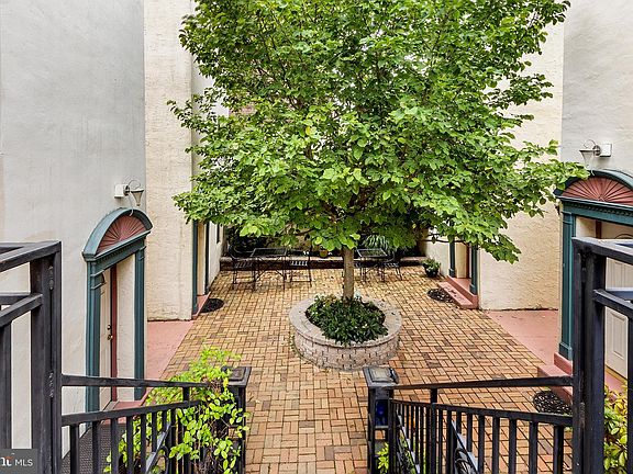 5th image of 1225 Shackamaxon St #12