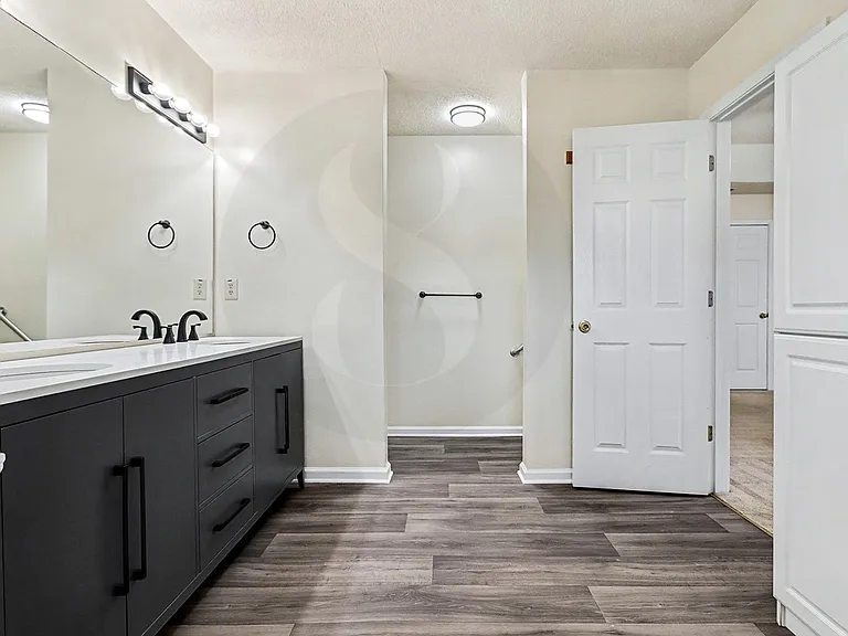 7134 Hazelwood Dr — Photo 16