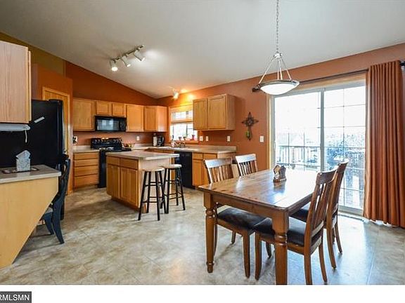 5th image of 1004 Sunrise Ln